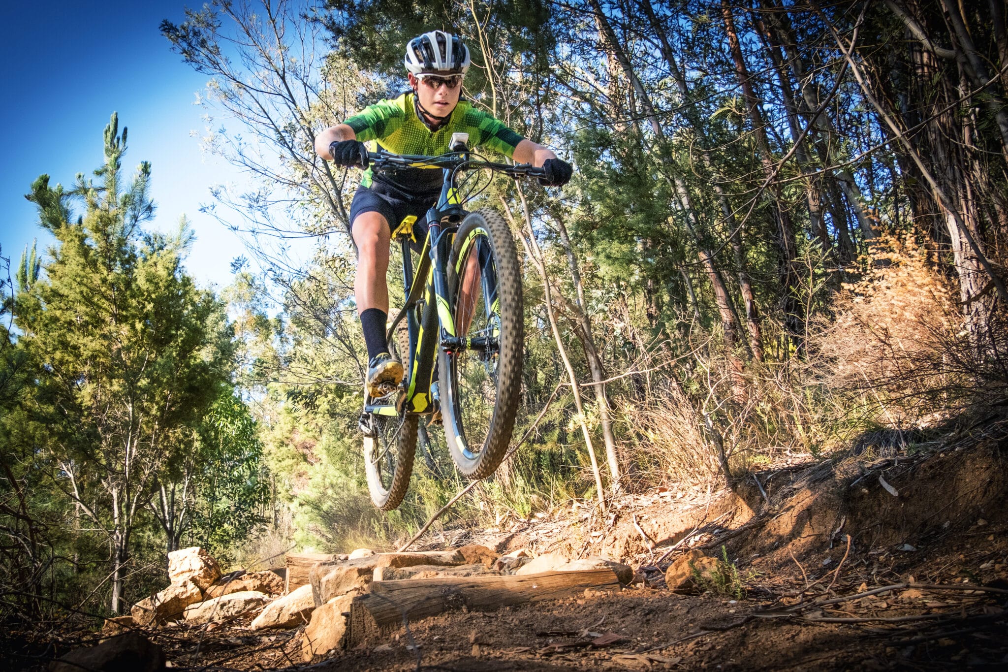 Hoe pomp je een mountainbike band op en zijn er nog extra aandachtspunten?